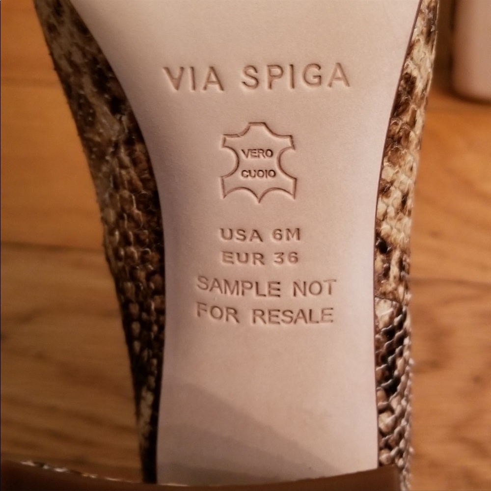 New Via Spiga Lana Snakeskin Booties - Picture 5 of 6